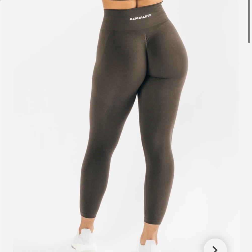 ALPHALETE Amplify Leggings Mocha